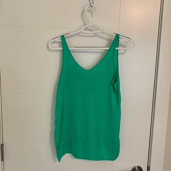 H&M Flowy Tank Top - Picture 2 of 4